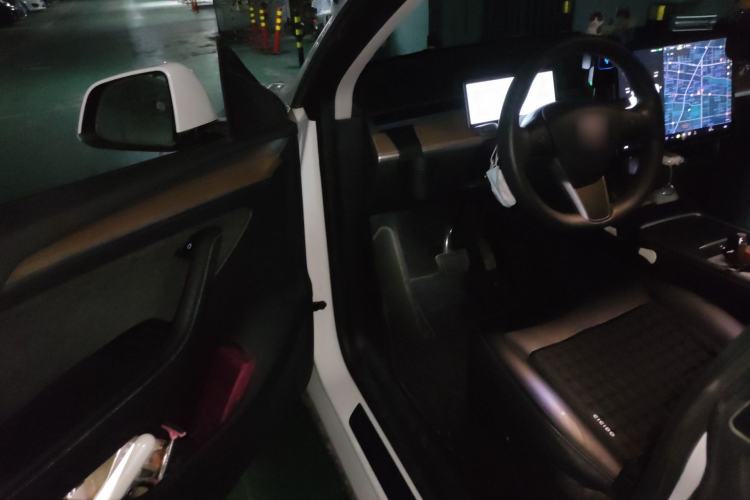 Used Tesla Model Y 2021 Standard Range Rear-Wheel Drive Version Driver Seat