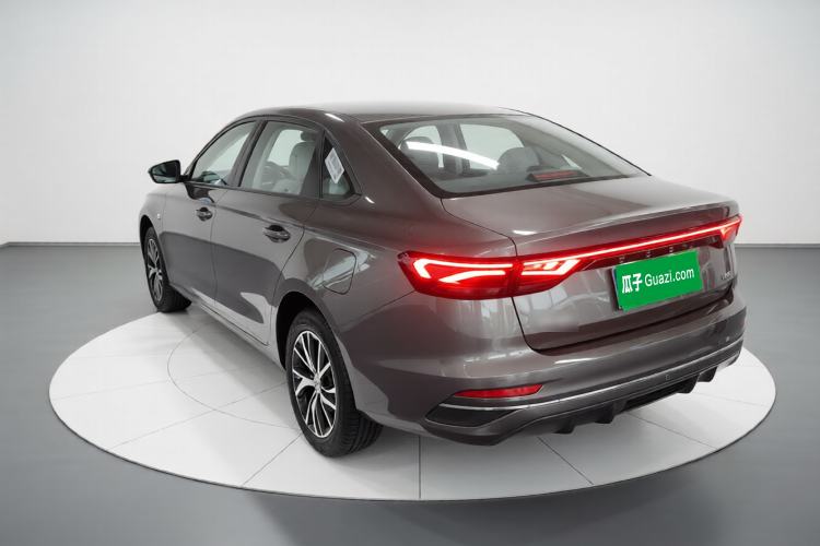 Used Geely Auto Emgrand 2026 Model 4th Generation 4 Millionth Anniversary Edition 1.5L CVT Overdrive Edition Exterior 2