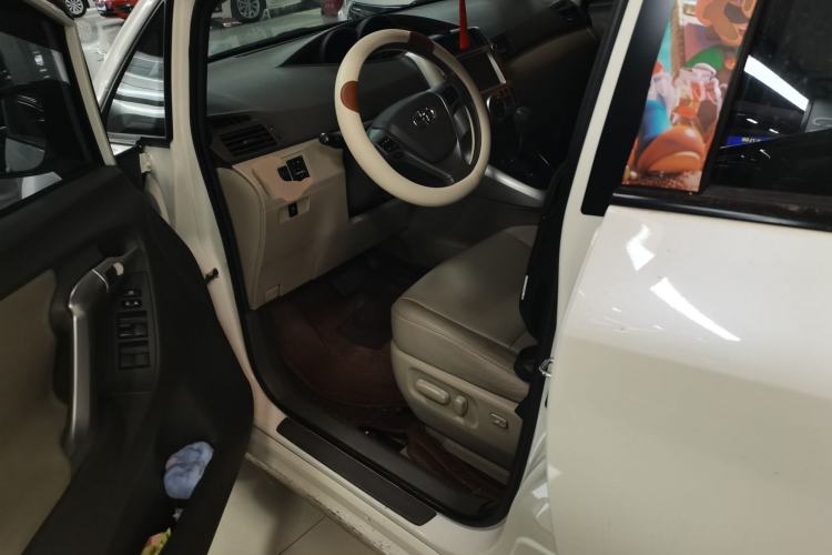 Used Toyota Verso 2014 Starlight 180G CVT Luxury Edition
