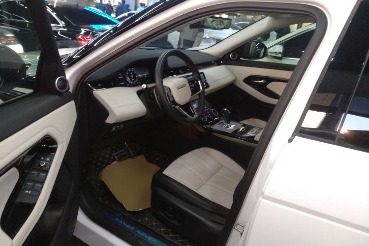 Used Land Rover Range Rover Evoque 2023 Aurora L 249 PS Luxury Edition
