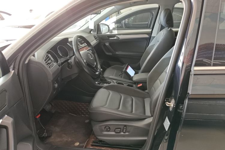 Used Volkswagen Tiguan L 2021 330TSI Automatic Two-Wheel Drive Smart Edition
