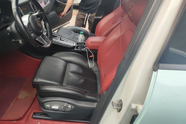 Used Porsche Macan 2017 Macan 2.0T Left Front Seat