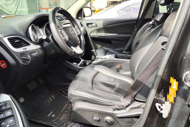 Used Dodge Journey 2013 2.4L Two-Wheel Drive Luxury Version
