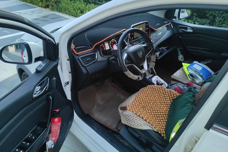 Used Baojun 310W 2018 1.5L Automatic Luxury Version China VI Emission Standard
