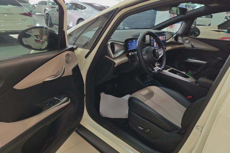 Used BYD Dolphin 2025 Smart Drive Version 420 km Freedom Edition
