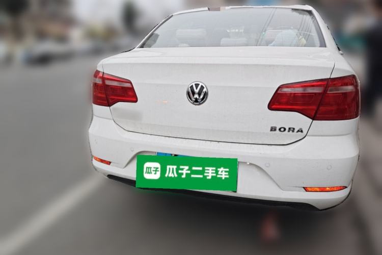 Used Volkswagen Bora 2013 1.6L Manual Fashion Edition
