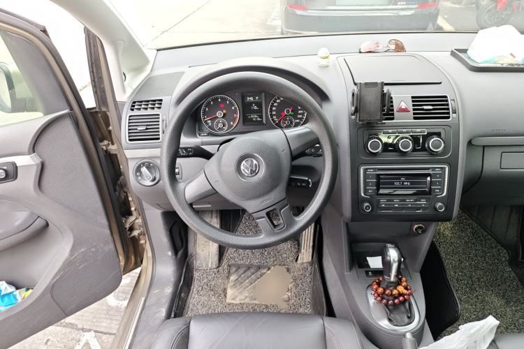 Used Volkswagen Touran 2015 1.4T DSG Comfort Edition 5 Seats Steering Wheel