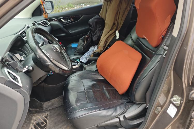 Used Nissan Qashqai 2016 2.0L CVT Elite Edition Left Front Seat