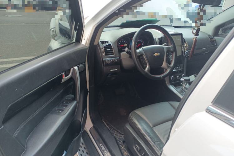 Used Chevrolet Captiva 2017 2.4L 4x4 Flagship Edition 7-Seater