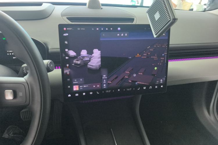 Used Zeekr 007 2024 Rear-Drive Intelligent Driving Version 75 kWh Center Console