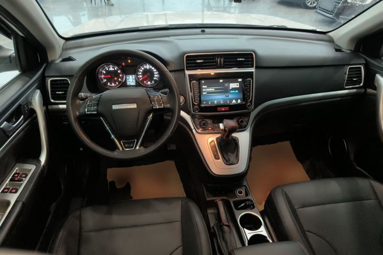 Used Haval M6 2019 1.5T DCT Two-Wheel Drive Value Edition China VI Standard Center Console