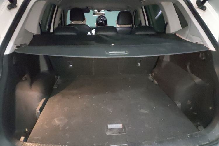 Used Volkswagen Tiguan L 2017 330TSI Automatic Two-Wheel Drive Comfort Edition Trunk