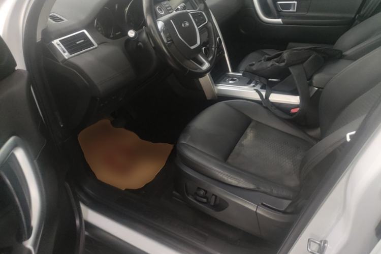 Used Land Rover Discovery Sport 2019 240 PS PURE Edition China VI Standard
