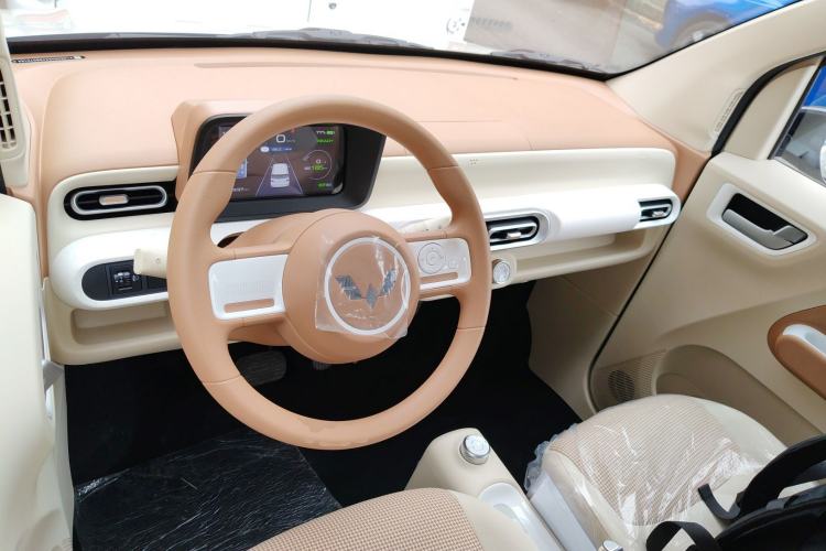 Used Wuling Hongguang MINIEV 2024 3rd Generation 215km Youth Edition
