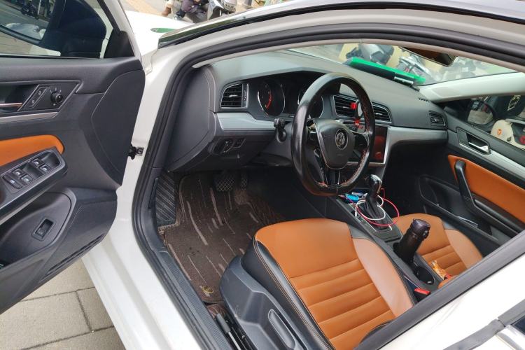 Used Volkswagen Lamando 2018 230TSI DSG Fashion Edition
