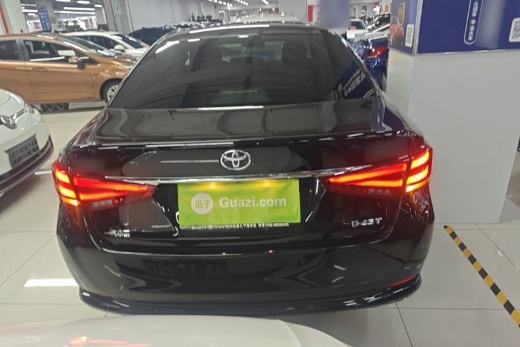 Used Toyota Crown 2015 2.0T Fashion Edition
