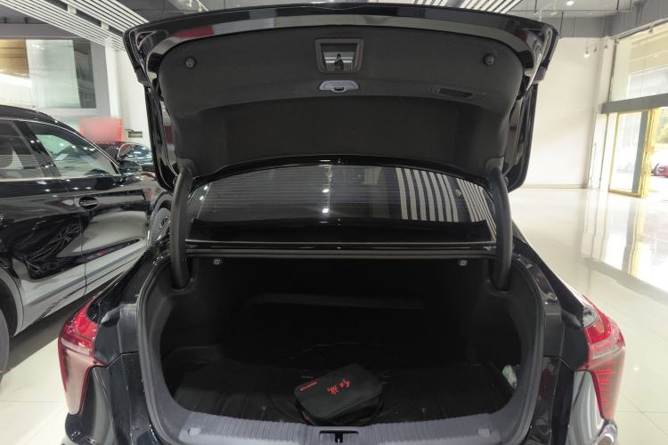 Used Hongqi H5 PHEV 2025 130 Super Hybrid Version Trunk