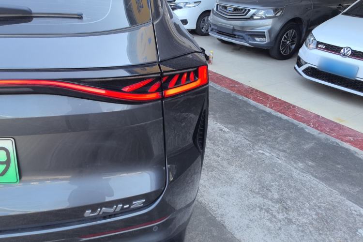 Used Changan UNI-Z New Energy 2024 Blue Whale Smart Electric iDD 125km Excellence Model