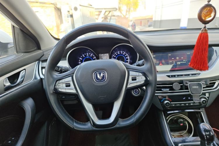 Used CHANGAN Eado 2019 High-Energy Edition 1.6L GDI Manual Pioneer Model China VI Standard Steering Wheel