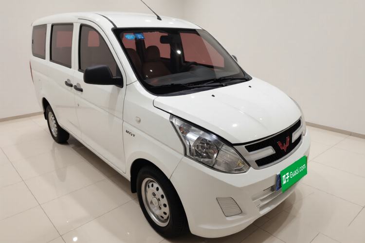 Used Wuling Rongguang V 2016 1.5L Practical Version Non-Power-Assisted
