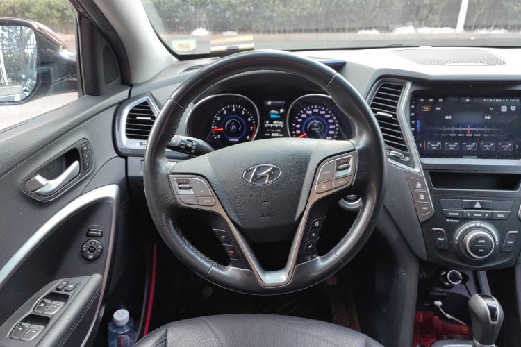 Used Hyundai Santa Fe 2015 2.0T Automatic 4x4 Top-Grade 7-Seater