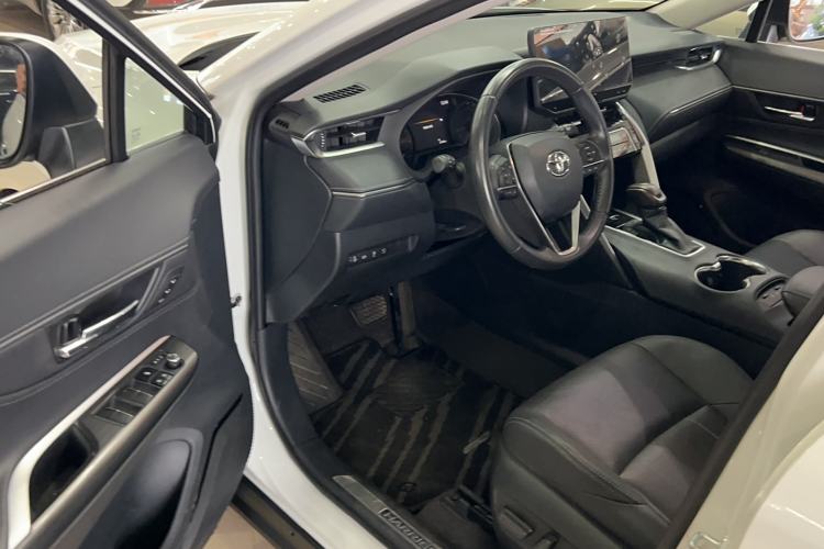 Used Toyota Harrier 2022 2.0L CVT Two-Wheel Drive Deluxe Edition