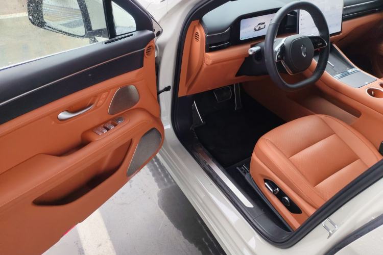 Used Hima AITO M5 2025 Extended-Range Ultra All-Wheel-Drive Version Driver Seat