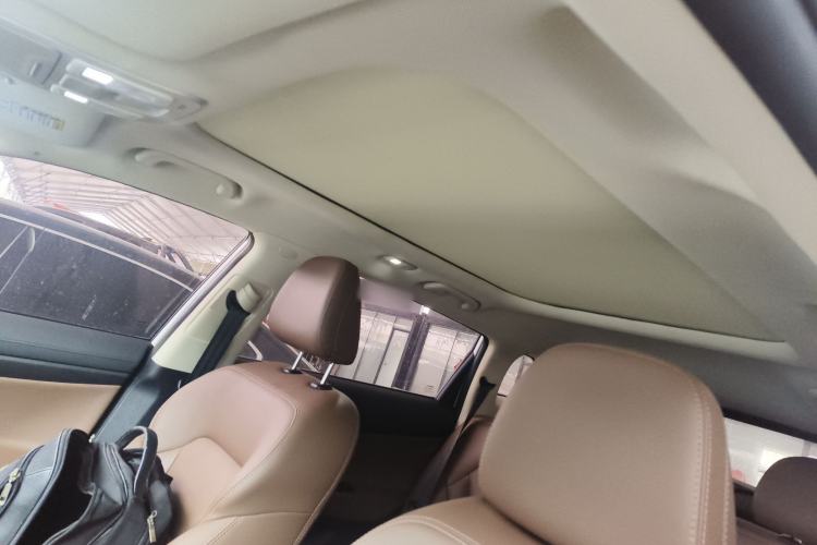 Used Geely Auto Emgrand X7 Sport 2016 1.8TD Automatic All-Wheel-Drive ZhiZun Edition Headliner