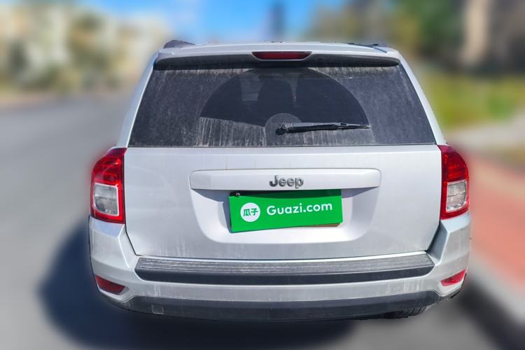 Used Jeep Compass 2011 2.0L two-wheel drive sport version
