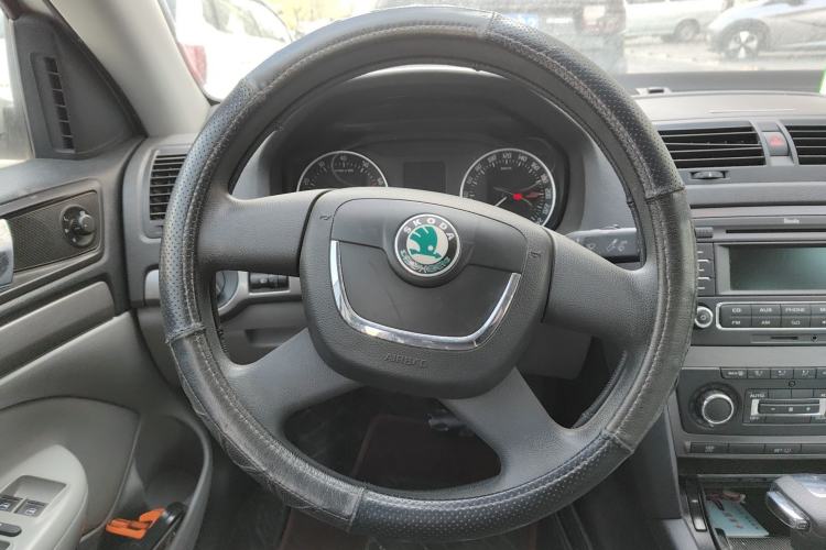 Used Skoda Octavia 2012 1.6L Automatic Yijun Edition Steering Wheel