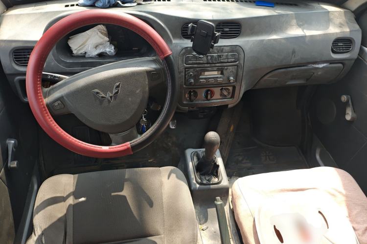 Used Wuling Zhiguang 2010 1.0L New Version Liye Style with Shorter Body
