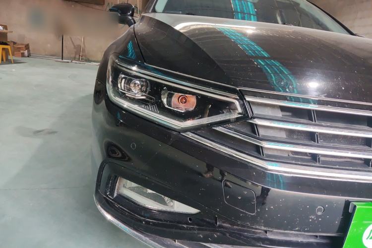 Used Volkswagen Magotan 2020 330TSI DSG Luxury Edition Right Front Headlight