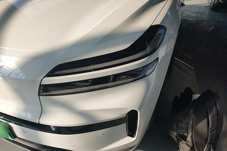 Used ONVO Luxeed L90 2025 Model—Max Six-Seater Version
