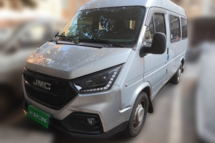 Used JMC Transit 2019 2.8T Commercial Version Short Wheelbase Mid-Roof 3-Seater China VI Standard JX493