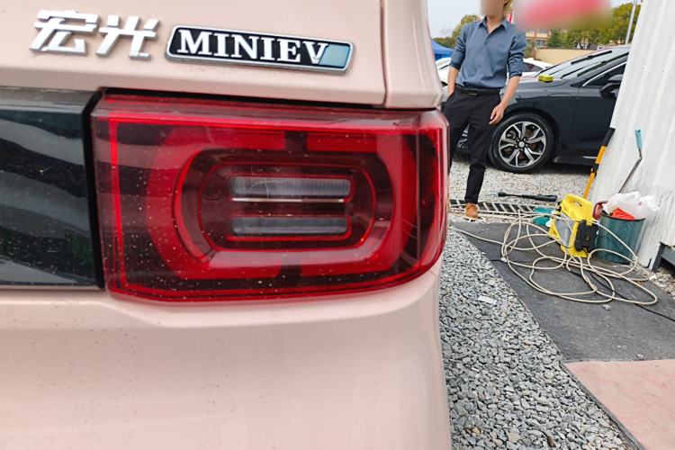 Used Wuling Hongguang MINIEV 2022 Macaron Premium Model – Lithium Iron Phosphate