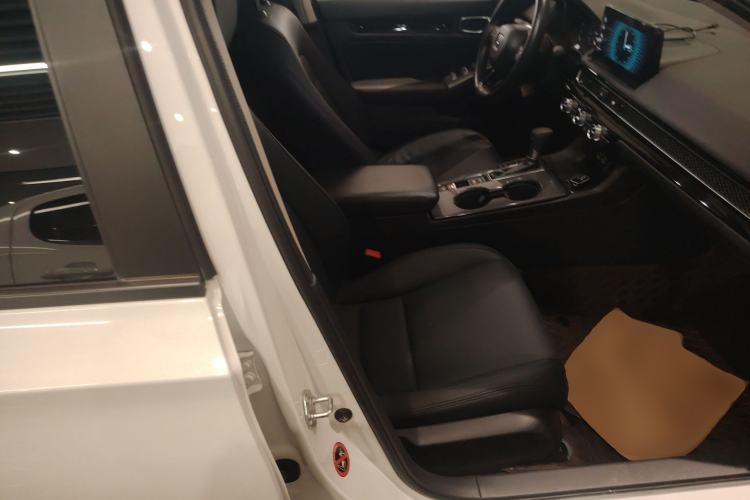 Used Honda Civic 2023 240TURBO CVT Dynamic Edition Right Front Seat