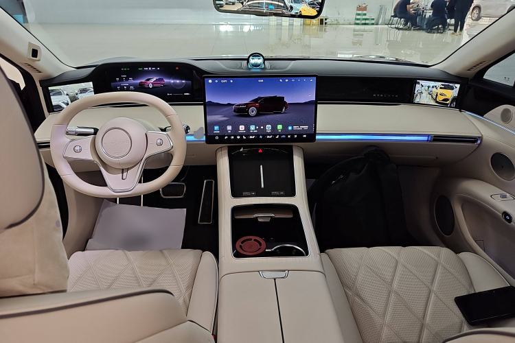 Used Hima Stelato S9 2024 All-Electric Ultra Four-Wheel-Drive Flagship Edition Center Console