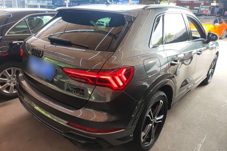 Used Audi Q3 2021 40 TFSI Fashion Dynamic Model
