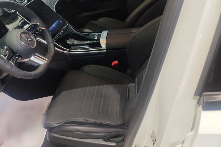 Used Mercedes-Benz C-Class 2023 Restyled C 260 L Night Edition Sports Version Left Front Seat