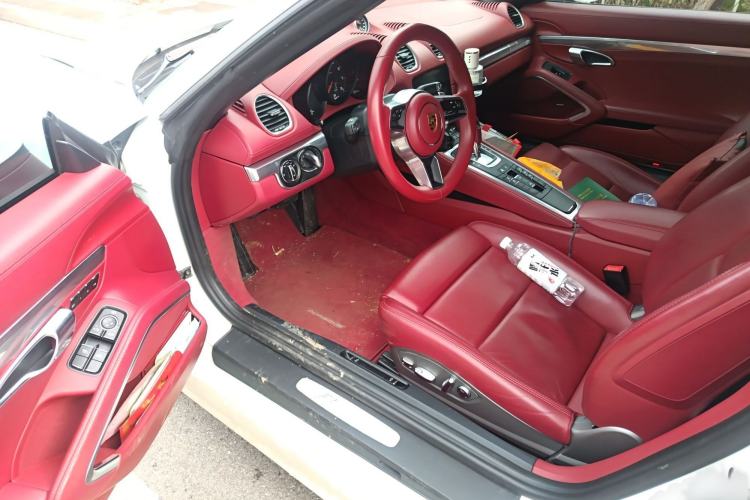 Used Porsche 718 2020 Boxster 2.0T Interior 3