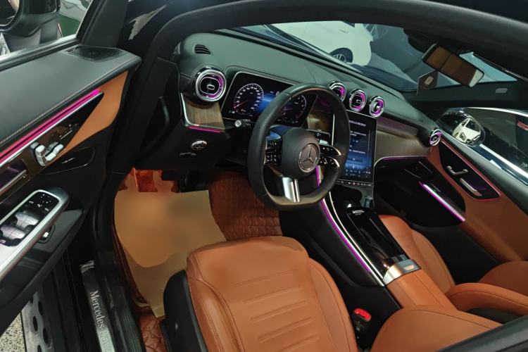 Used Mercedes-Benz GLC 2024 GLC 300 L 4MATIC Dynamic Edition 5-seater
