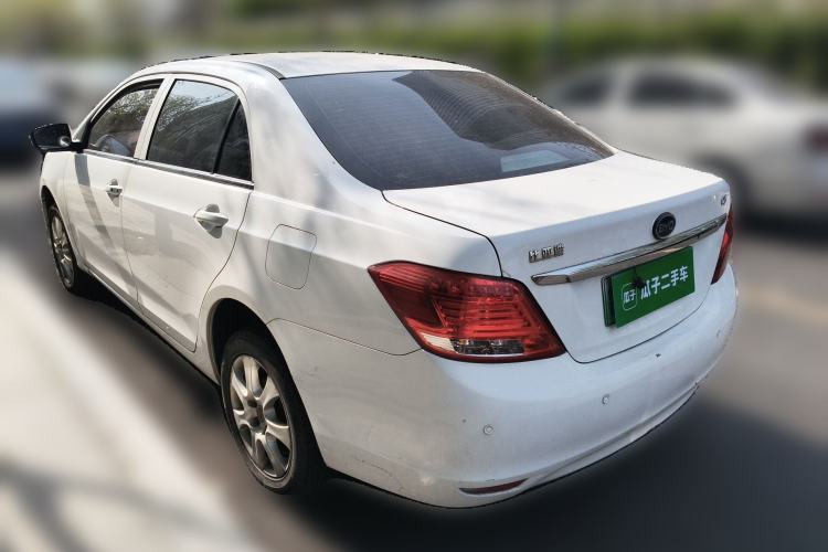 Used BYD e5 2016 300 Luxury Edition Rear Left 45 Deg