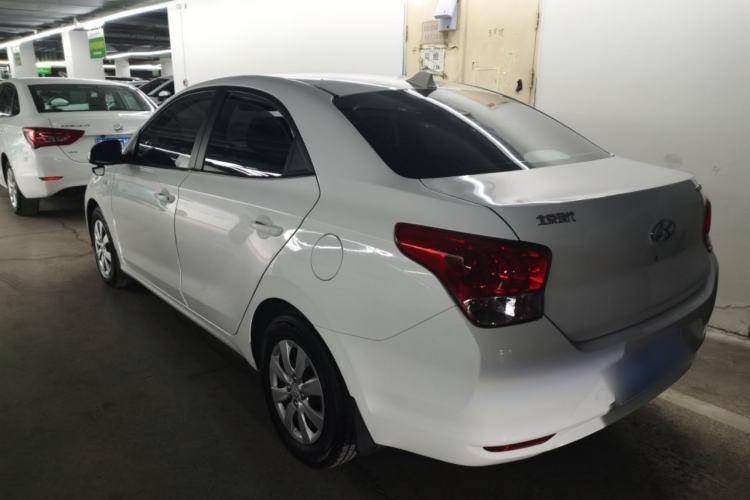 Used Hyundai Verna (older generation) 2020 1.4L Manual GL Refreshed Edition Rear Left 45 Deg