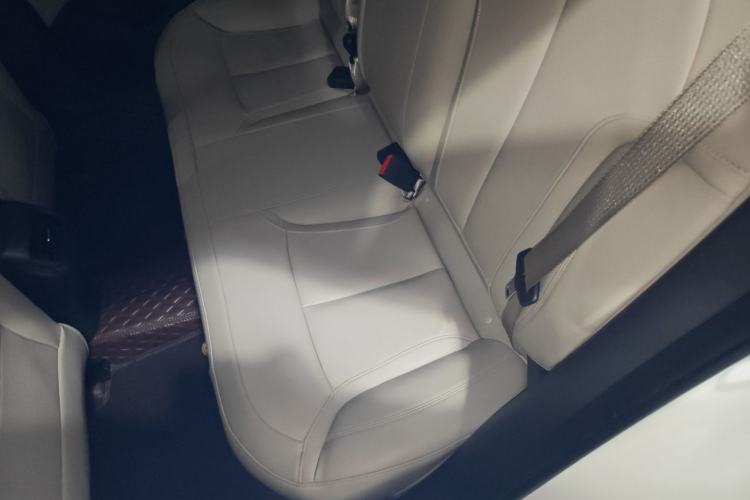 Used Buick GT 2018 15T Dual-Clutch Elite Model China V Standard Left Rear Seat