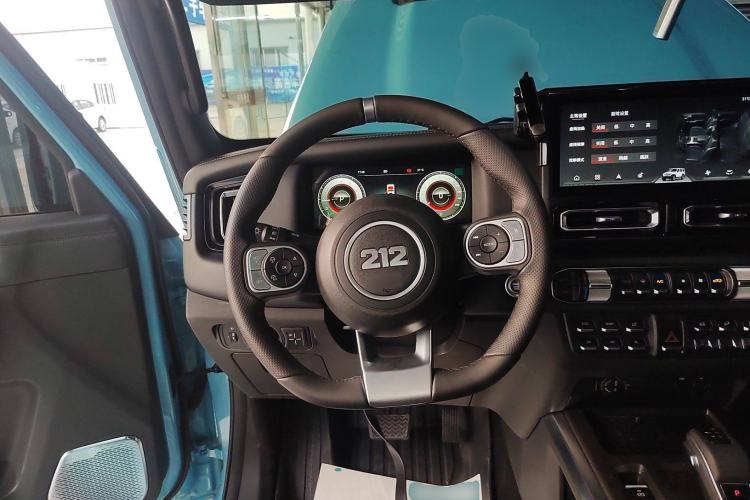 Used 212 T01 2025 2.0T Changfeng