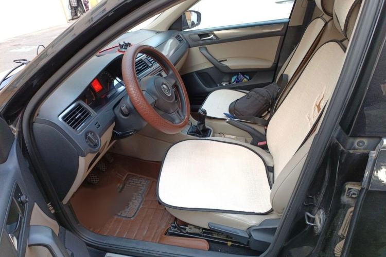 Used Volkswagen Santana 2013 1.6L Manual Comfort Edition
