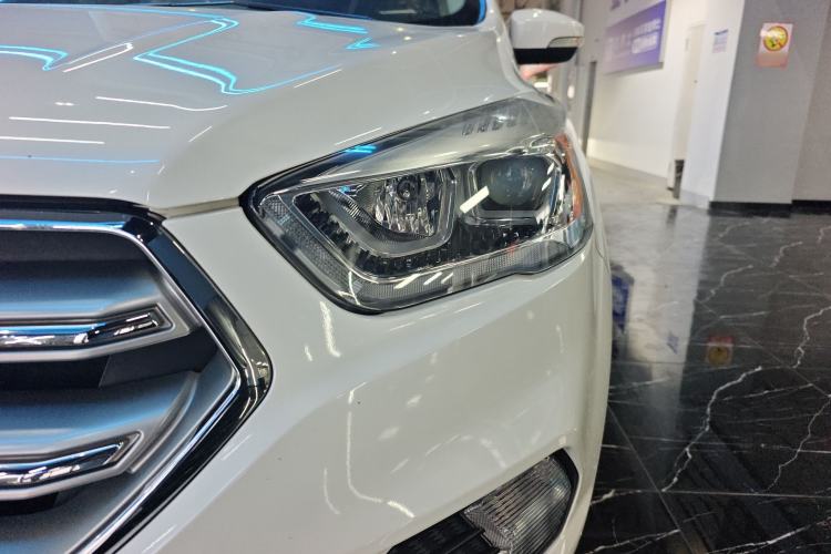 Used Ford Kuga 2017 EcoBoost 180 Two-Wheel-Drive Tiger Leap Model
