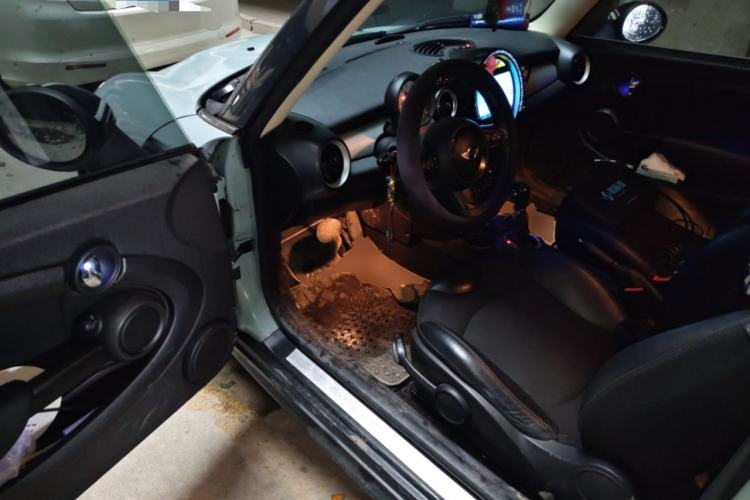 Used MINI 2011 1.6L COOPER Fun Driver Seat