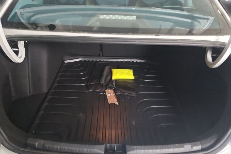 Used Volkswagen Lavida 2019 280TSI DSG Comfort Edition China VI standard Trunk