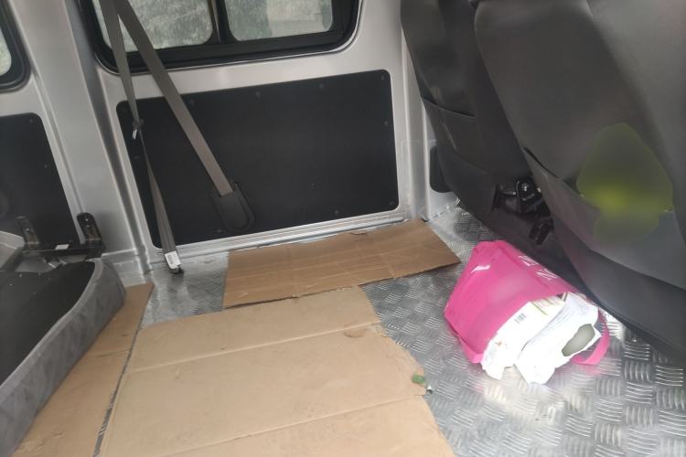 Used Chana Ruixing M60 2023 1.6L CNG Comfort-Grade 6-Seater Passenger Vehicle
